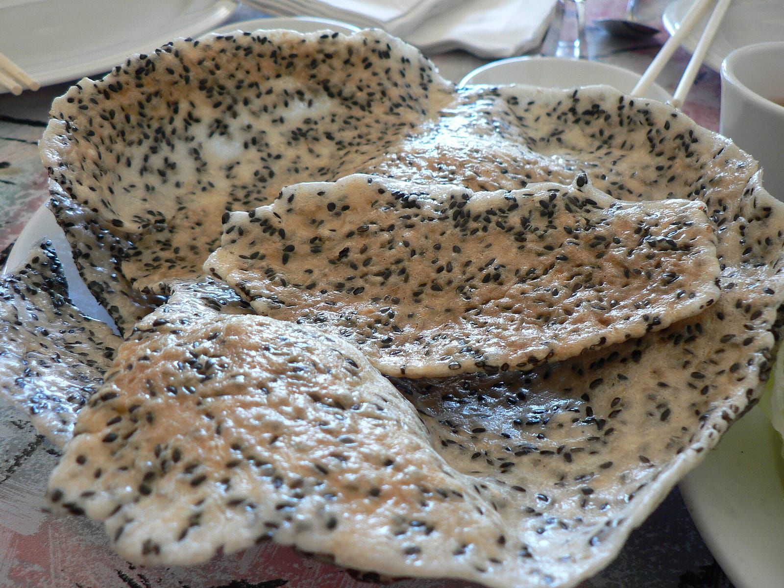 Bánh đa vừng nướng than