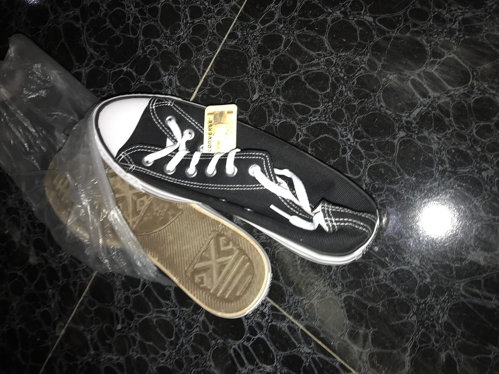 Giày sneaker nữ êm chân